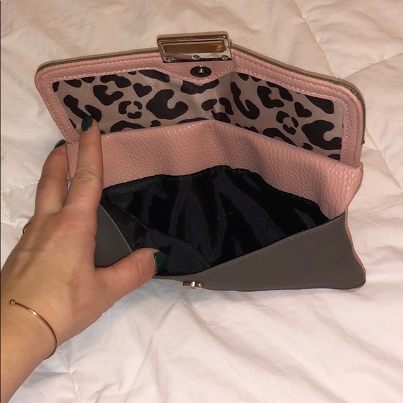 Jessica Simpson Clutch - Picture 5 of 8